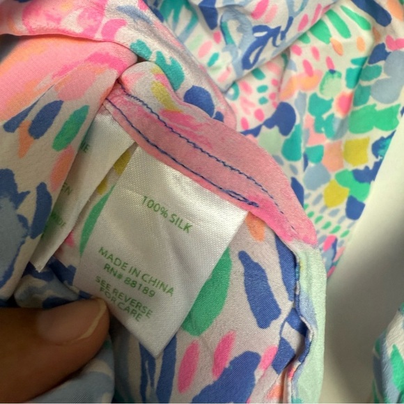 Lilly Pulitzer Size M 100% Silk  Elsa Top on Dancing On Deck Print - Picture 8 of 8